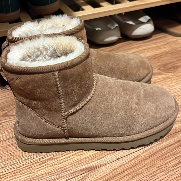 Mini Uggs - Picture 4 of 4
